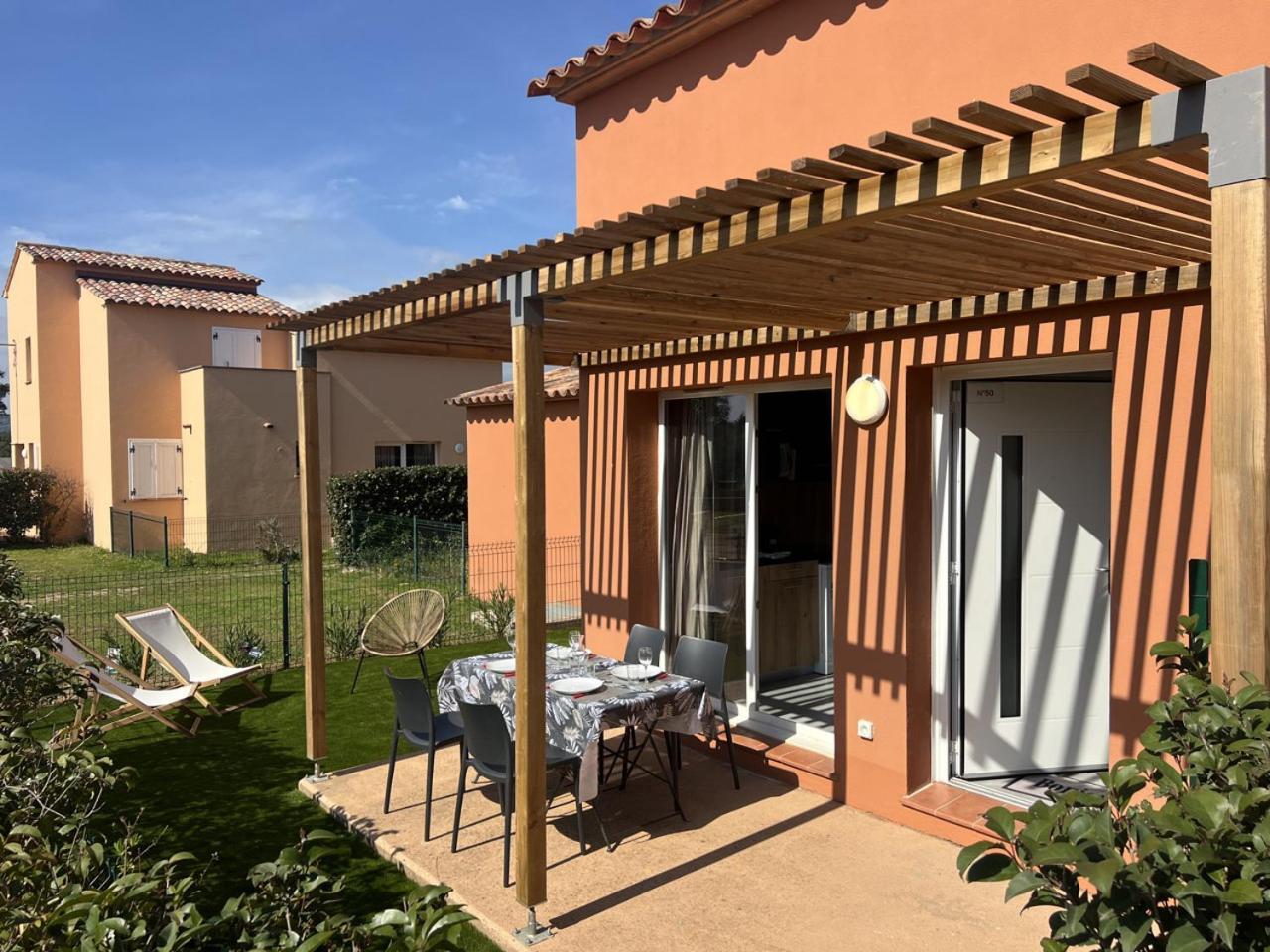 Residence Hoteliere Les Hameaux De Saint Cyprien Appartement 2 Chambres Lecci Luaran gambar